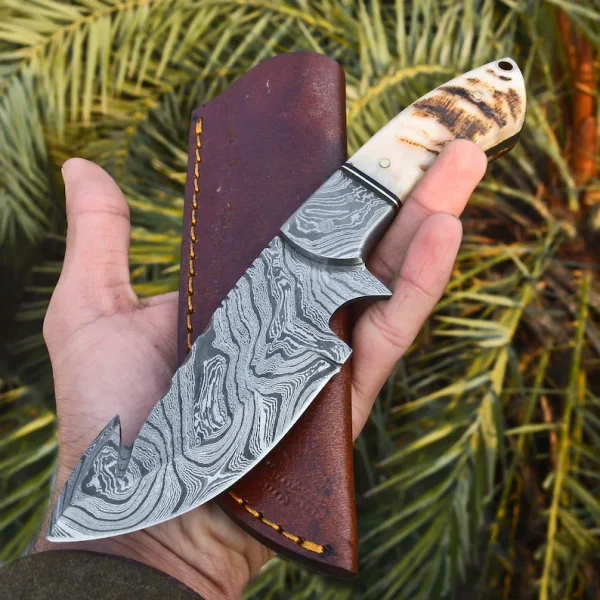 Handmade Damascus Ram Horn knife with Sheath | Fixed Blade Guthook | Bushcraft knife | Hunting Knife | Camp Knife